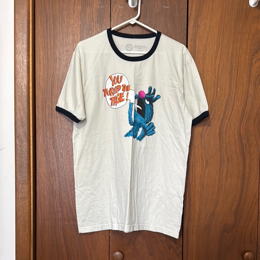 NWOT Grover Ringer t-shirt. Monster at the End of This Book